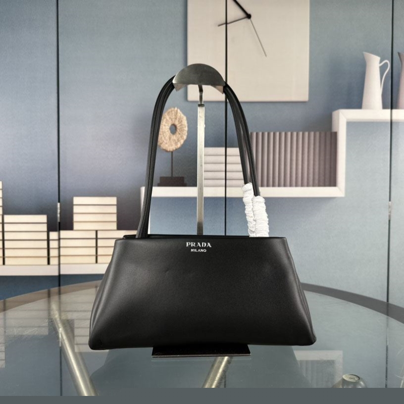 Pra*a shopping bags
